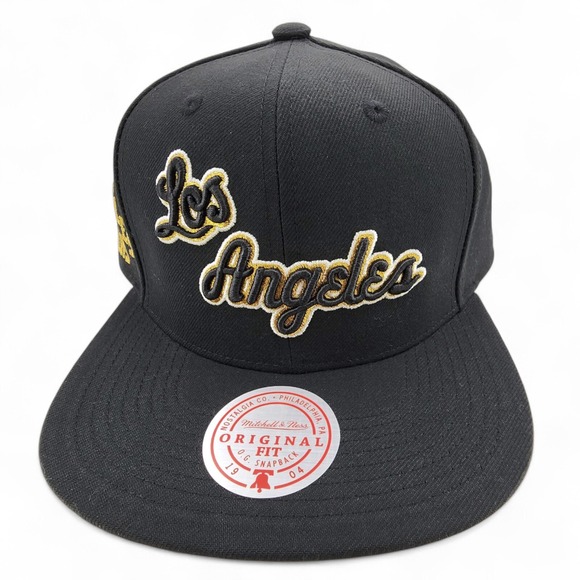 Mitchell & Ness Other - Mitchell & Ness NBA Los Angeles Lakers Black Metallic Pop Snapback Hat Adult NEW
